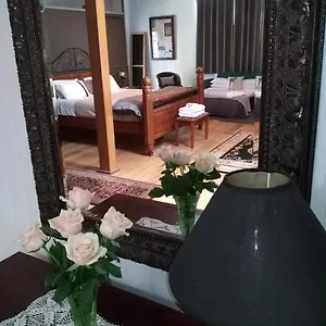 Millaa Millaa Hotel Guest house