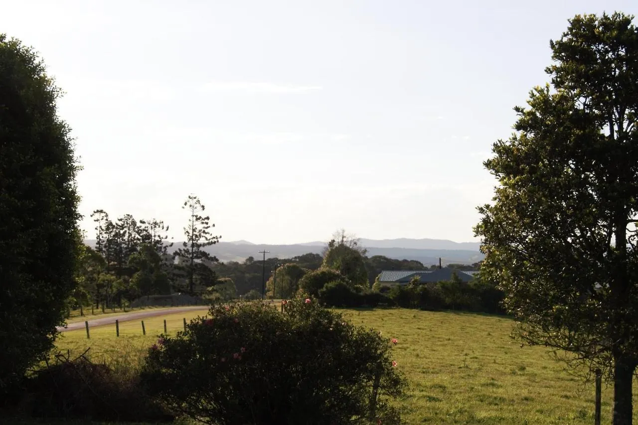 Falls Teahouse Millaa Millaa Bed & Breakfast